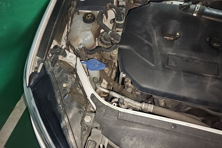 Used Ford Mondeo 2017 EcoBoost 200 Stylish Model Engine Bay Right