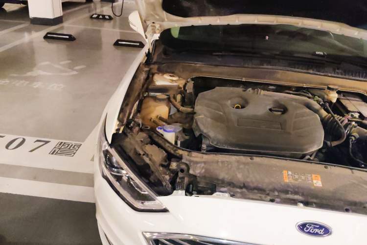 Used Ford Mondeo 2017 Facelifted EcoBoost 200 Luxury Version Engine Bay Right