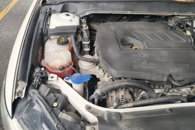 Used Ford Mondeo 2017 EcoBoost 180 Stylish Model Engine Bay Right