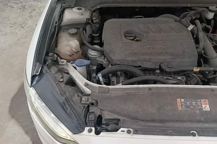 Used Ford Mondeo 2017 EcoBoost 180 Stylish Model Engine Bay Right