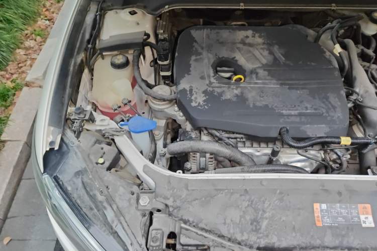 Used Ford Mondeo 2017 EcoBoost 180 Stylish Model Engine Bay Right
