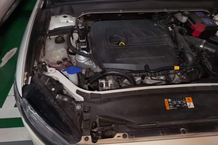Used Ford Mondeo 2017 EcoBoost 180 Stylish Model Engine Bay Right