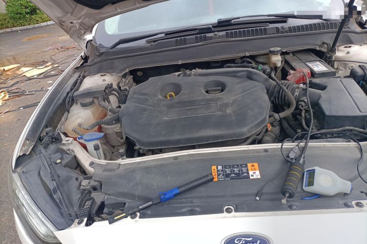 Used Ford Mondeo 2017 EcoBoost 200 Stylish Model Engine Bay Right