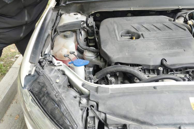 Used Ford Mondeo 2017 EcoBoost 180 Stylish Model Engine Bay Right