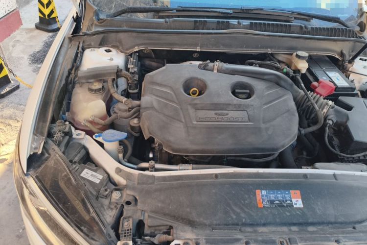 Used Ford Mondeo 2017 EcoBoost 245 Luxury Sport Model Engine Bay Right