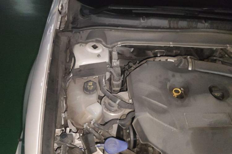 Used Ford Mondeo 2017 EcoBoost 200 Stylish Model Engine Bay Right