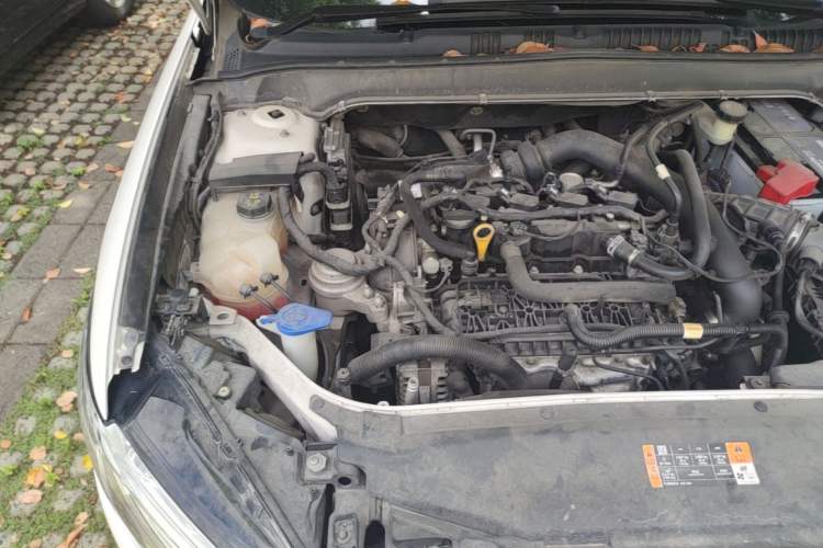 Used Ford Mondeo 2017 EcoBoost 180 Stylish Model Engine Bay Right
