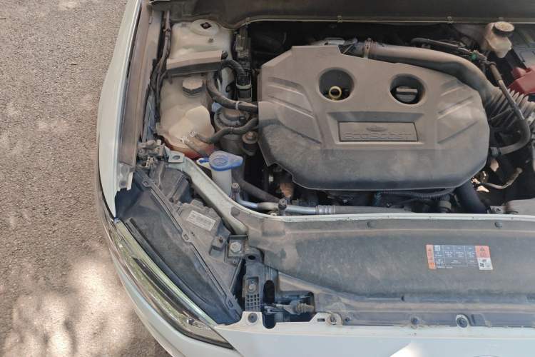 Used Ford Mondeo 2017 EcoBoost 200 Luxury Model Engine Bay Right