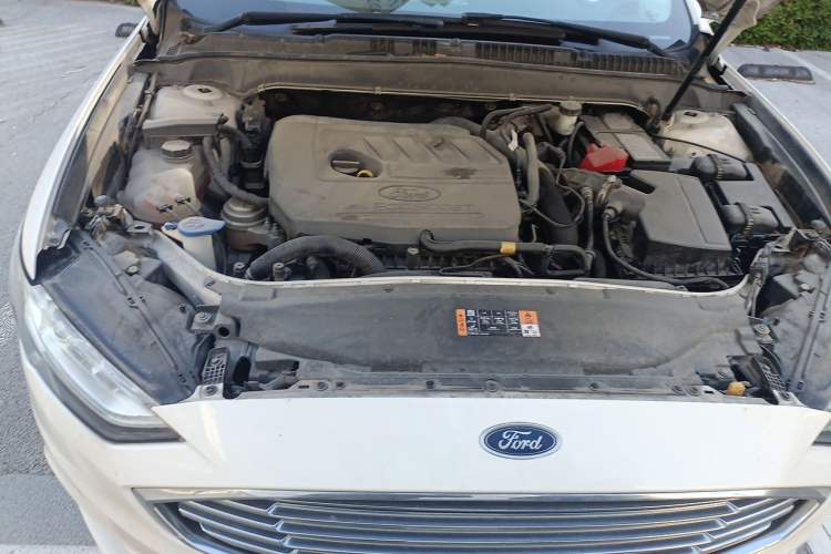 Used Ford Mondeo 2017 EcoBoost 180 Stylish Model Engine Bay