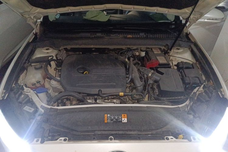 Used Ford Mondeo 2017 EcoBoost 180 Stylish Model Engine Bay