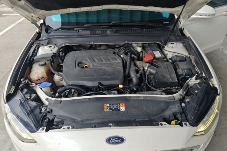 Used Ford Mondeo 2017 EcoBoost 180 Stylish Model Engine Bay
