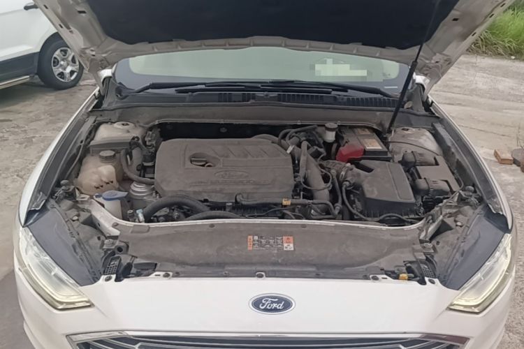 Used Ford Mondeo 2017 EcoBoost 180 Stylish Model Engine Bay