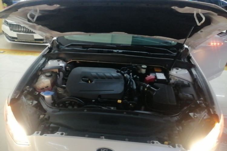 Used Ford Mondeo 2017 EcoBoost 180 Stylish Model Engine Bay