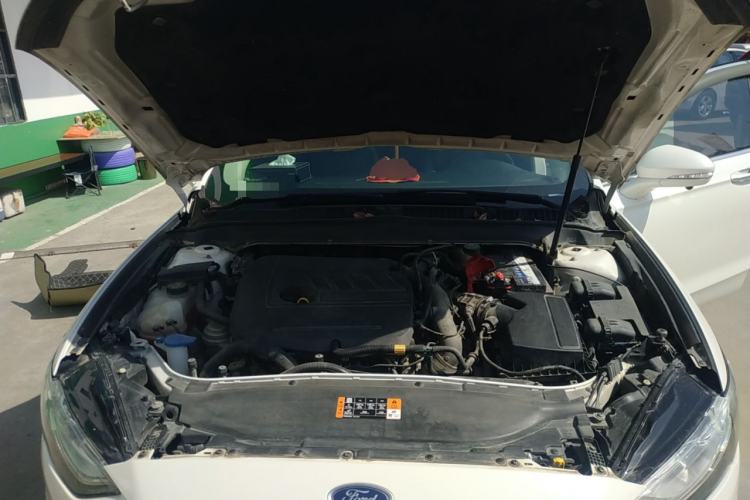 Used Ford Mondeo 2017 EcoBoost 180 Stylish Model Engine Bay