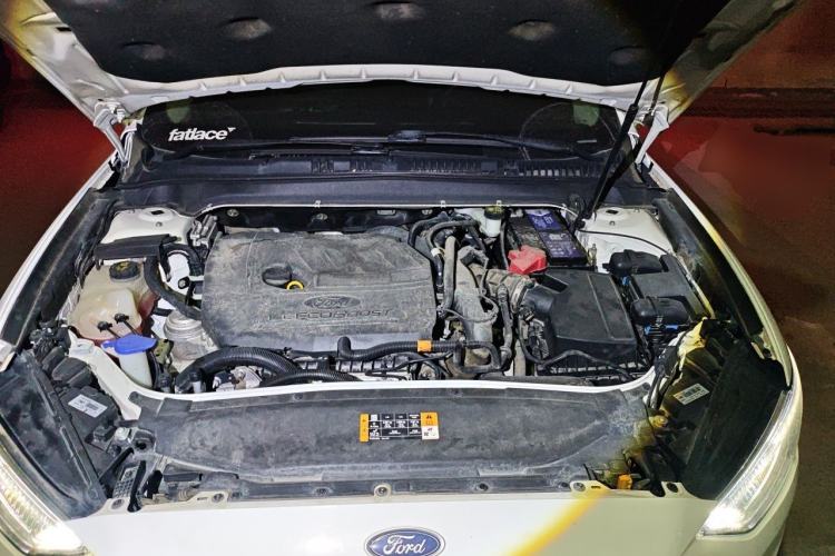 Used Ford Mondeo 2017 EcoBoost 180 Luxury Model Engine Bay
