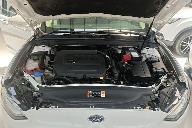 Used Ford Mondeo 2017 EcoBoost 180 Stylish Model Engine Bay