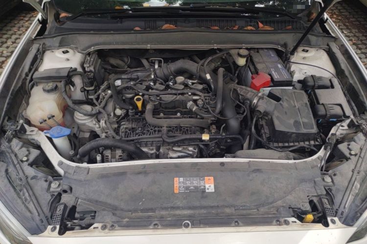 Used Ford Mondeo 2017 EcoBoost 180 Stylish Model Engine Bay