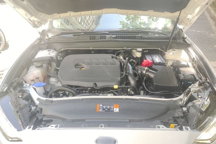 Used Ford Mondeo 2017 EcoBoost 180 Stylish Model Engine Bay