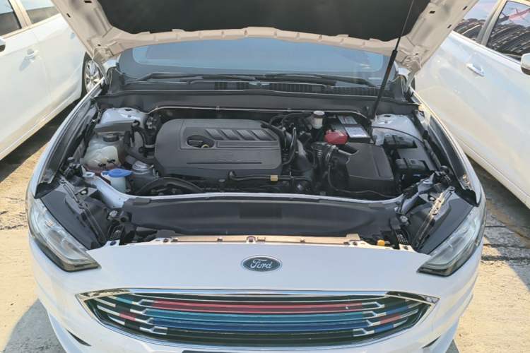Used Ford Mondeo 2017 EcoBoost 180 Stylish Model Engine Bay