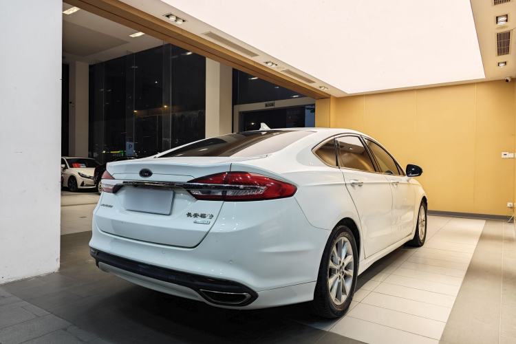 Used Ford Mondeo 2017 EcoBoost 180 Stylish Model Exterior 1