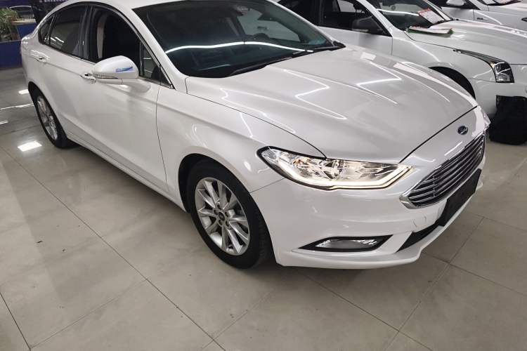 Used Ford Mondeo 2017 EcoBoost 200 Stylish Model Exterior 1