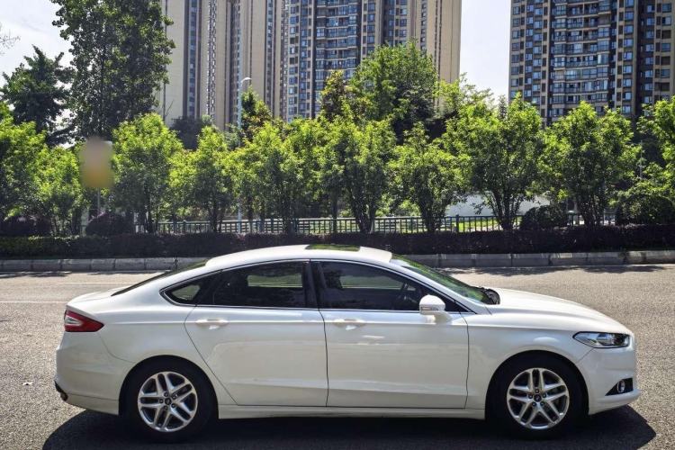 Used Ford Mondeo 2017 EcoBoost 180 Stylish Model Exterior 10