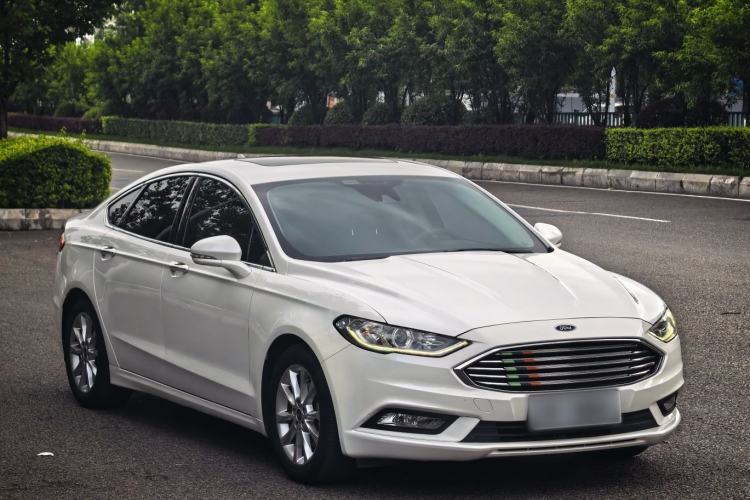 Used Ford Mondeo 2017 EcoBoost 200 Stylish Model Exterior 2
