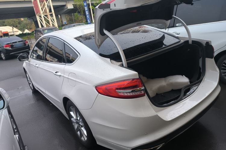 Used Ford Mondeo 2017 EcoBoost 180 Stylish Model Exterior 2
