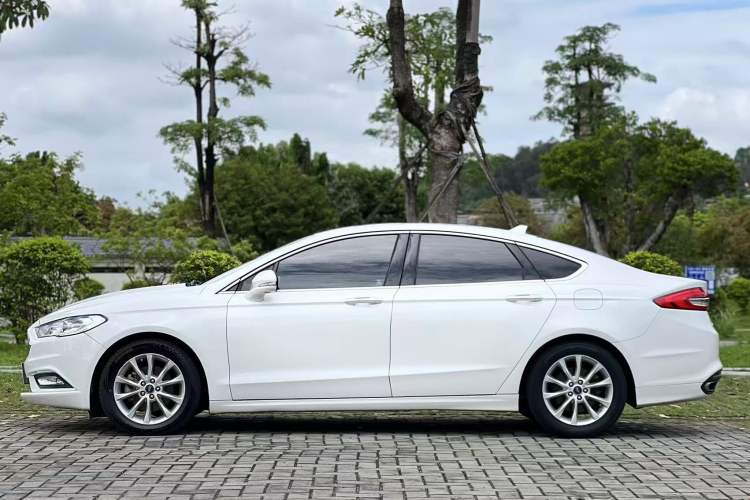 Used Ford Mondeo 2017 EcoBoost 200 Stylish Model Exterior 3