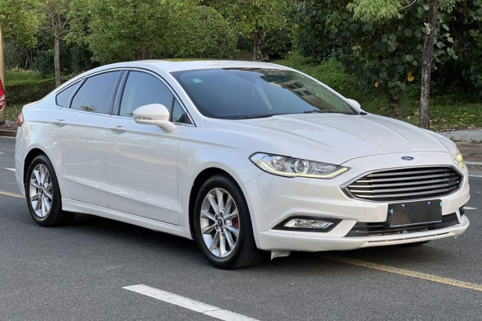 Used Ford Mondeo 2017 EcoBoost 200 Stylish Model Exterior 3