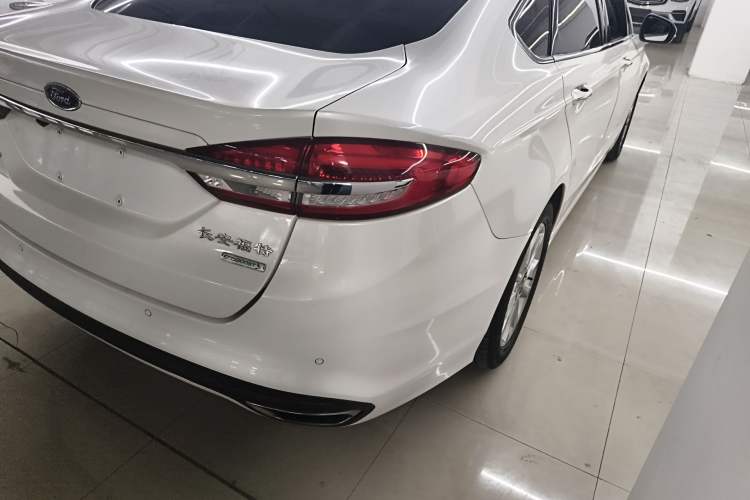 Used Ford Mondeo 2017 EcoBoost 200 Stylish Model Exterior 3