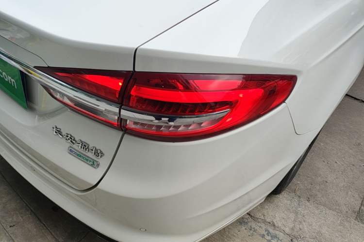 Used Ford Mondeo 2017 Facelifted EcoBoost 180 Fashion Edition Exterior 3