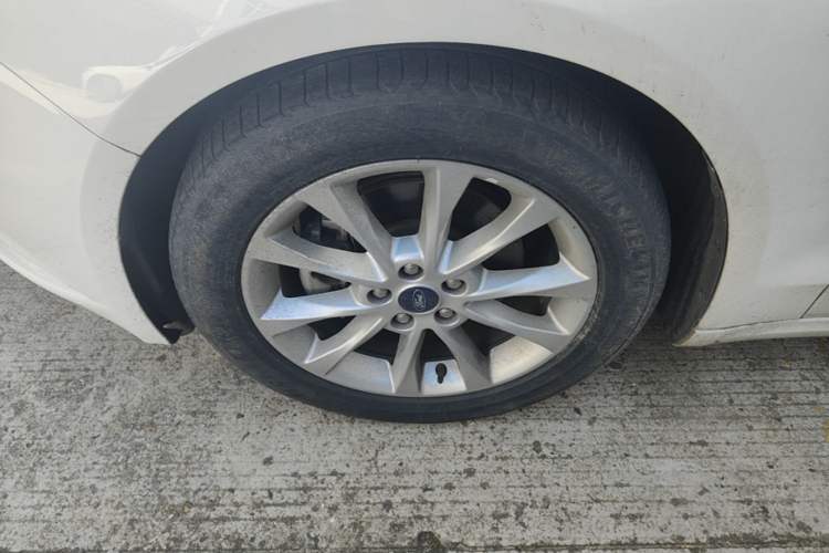 Used Ford Mondeo 2017 EcoBoost 180 Stylish Model Exterior 4