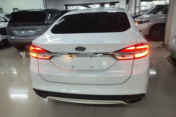 Used Ford Mondeo 2017 EcoBoost 180 Stylish Model Exterior 4