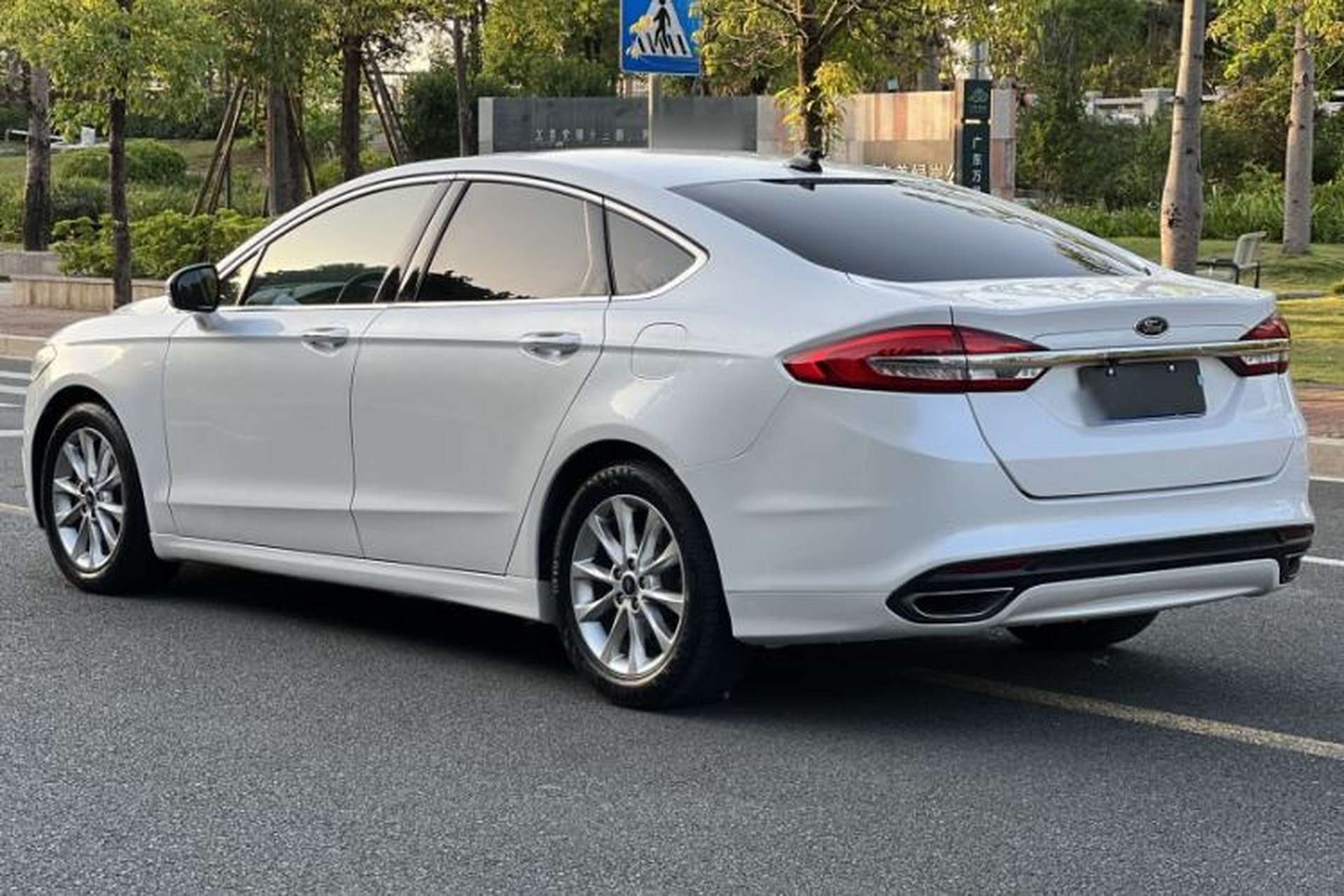 Used Ford Mondeo 2017 EcoBoost 200 Stylish Model Exterior 4