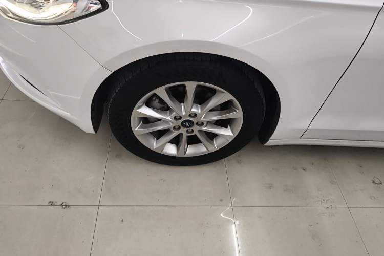 Used Ford Mondeo 2017 EcoBoost 200 Stylish Model Exterior 4