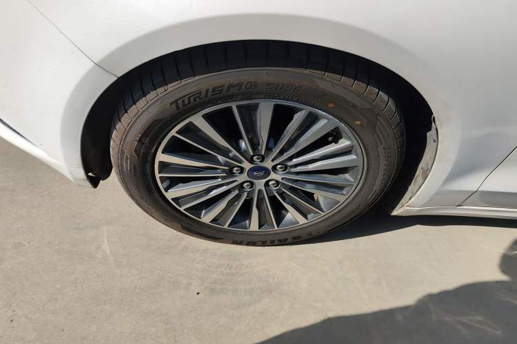 Used Ford Mondeo 2017 EcoBoost 180 Luxury Model Exterior 4