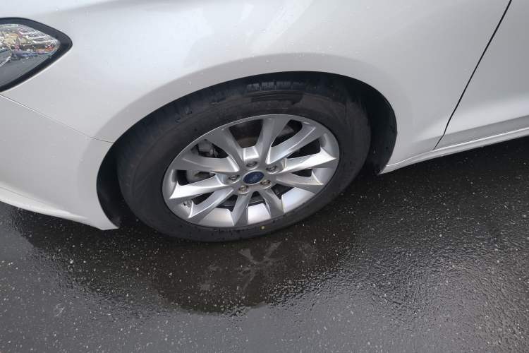 Used Ford Mondeo 2017 EcoBoost 180 Stylish Model Exterior 4