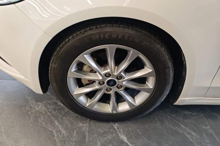 Used Ford Mondeo 2017 EcoBoost 180 Stylish Model Exterior 4