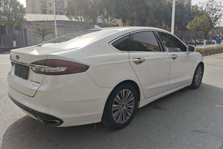 Used Ford Mondeo 2017 EcoBoost 180 Luxury Model Exterior 5