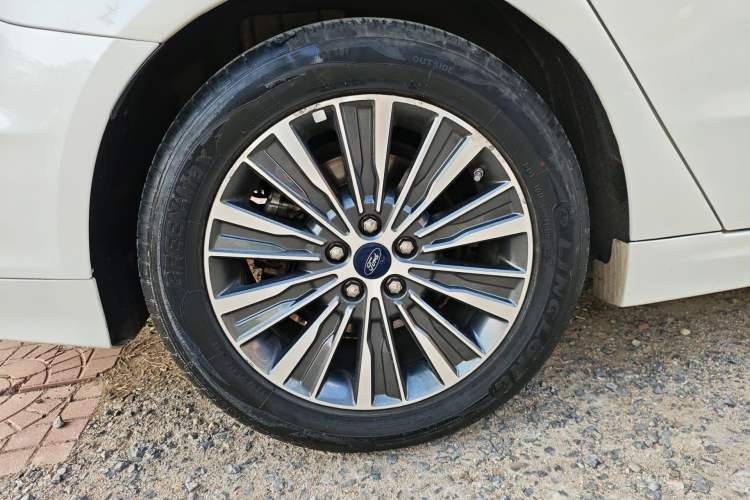 Used Ford Mondeo 2017 EcoBoost 180 Luxury Model Exterior 5