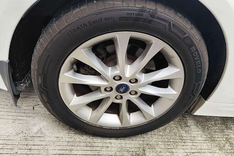 Used Ford Mondeo 2017 EcoBoost 180 Stylish Model Exterior 5