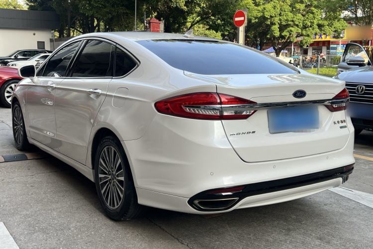 Used Ford Mondeo 2017 EcoBoost 180 Luxury Model Exterior 6