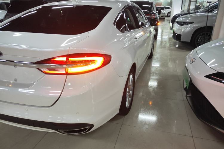 Used Ford Mondeo 2017 EcoBoost 180 Stylish Model Exterior 6