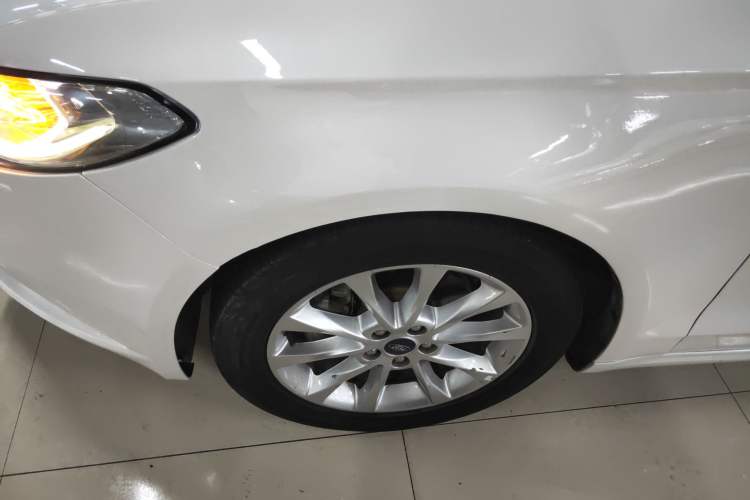 Used Ford Mondeo 2017 EcoBoost 180 Stylish Model Exterior 7
