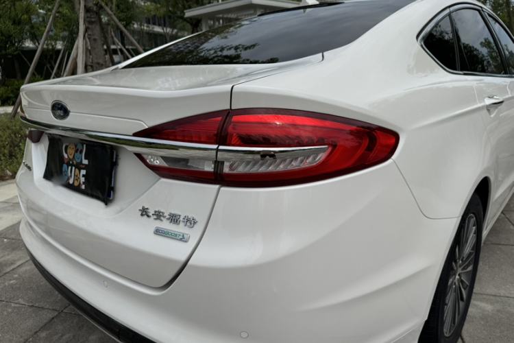 Used Ford Mondeo 2017 Restyled EcoBoost 180 Luxury Version Exterior 7