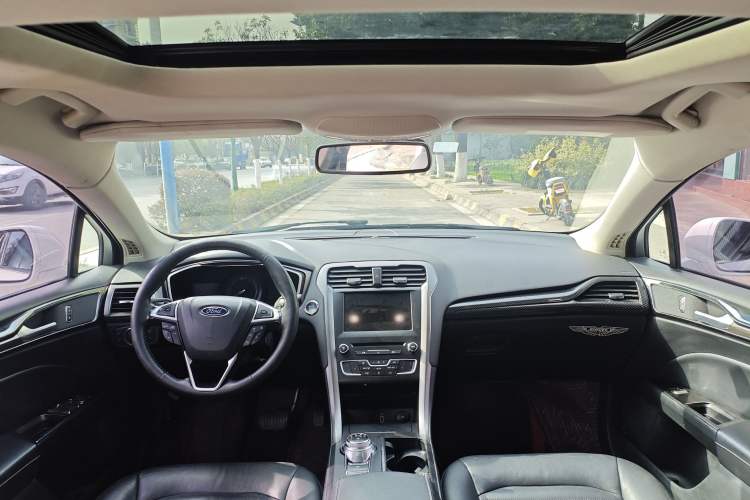 Used Ford Mondeo 2017 EcoBoost 180 Luxury Model Exterior 8