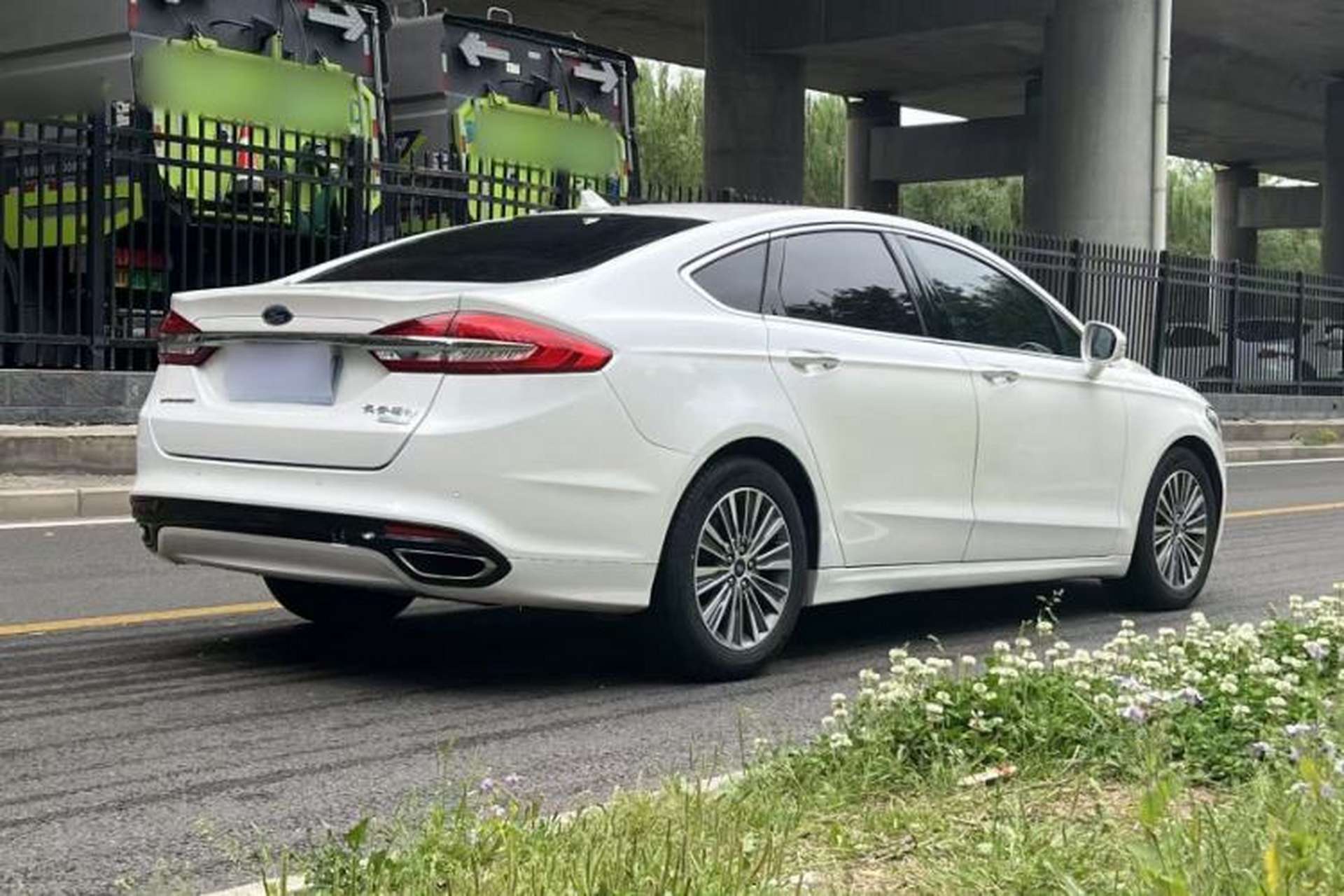 Used Ford Mondeo 2017 Facelifted EcoBoost 200 Luxury Version Exterior 8
