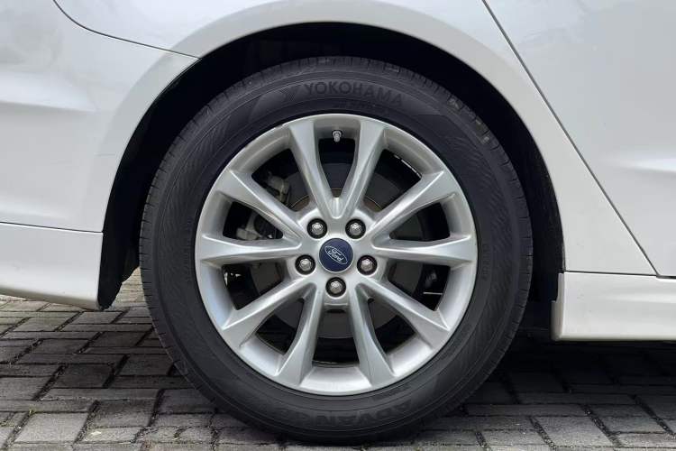 Used Ford Mondeo 2017 EcoBoost 200 Stylish Model Exterior 9