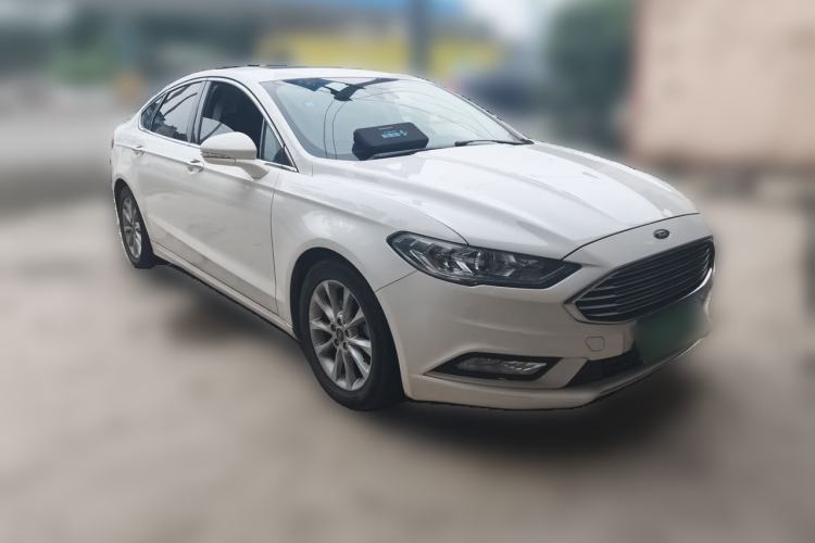 Used Ford Mondeo 2017 EcoBoost 200 Stylish Model Front Right 45 Deg
